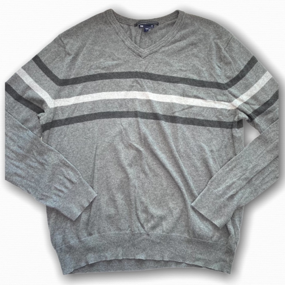 GAP Gray/ Black/ White Striped Sweater Size XL